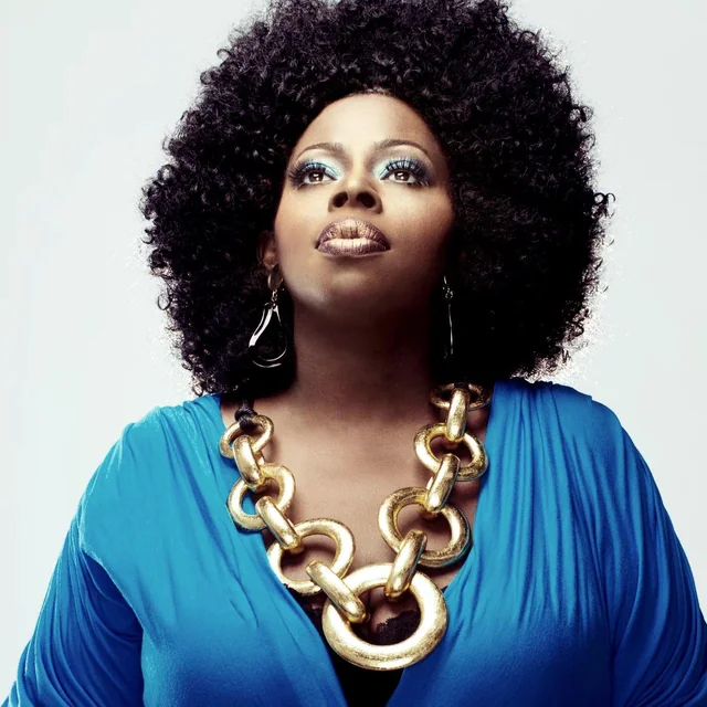 Tragic Loss: R&B Legend Angie Stone Dies in Fatal Car Accident